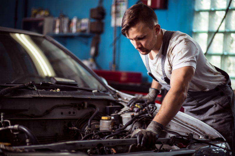 Finding an auto repair expert in Glendale, AZ